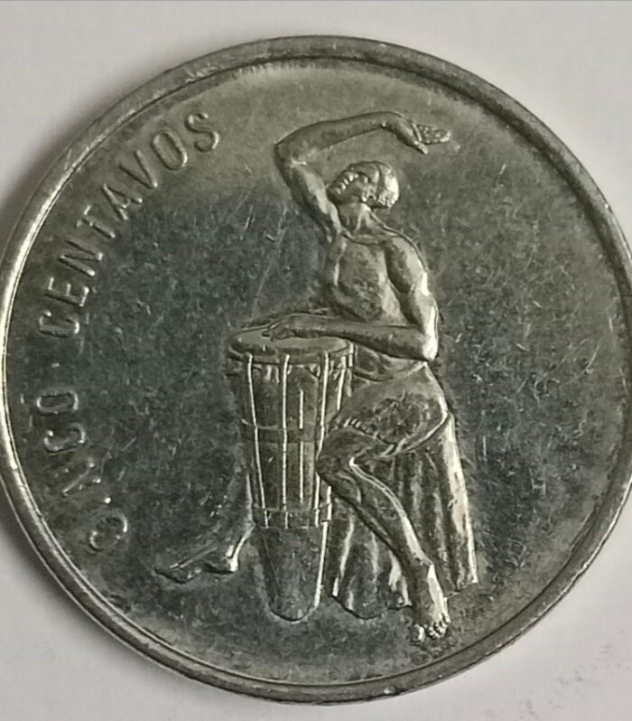Dominican republic 5 centavos 1989 world coin drummer