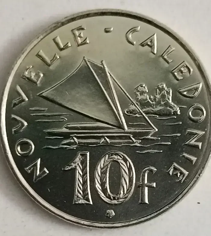 New caledonia 10 francs 2013 world coin