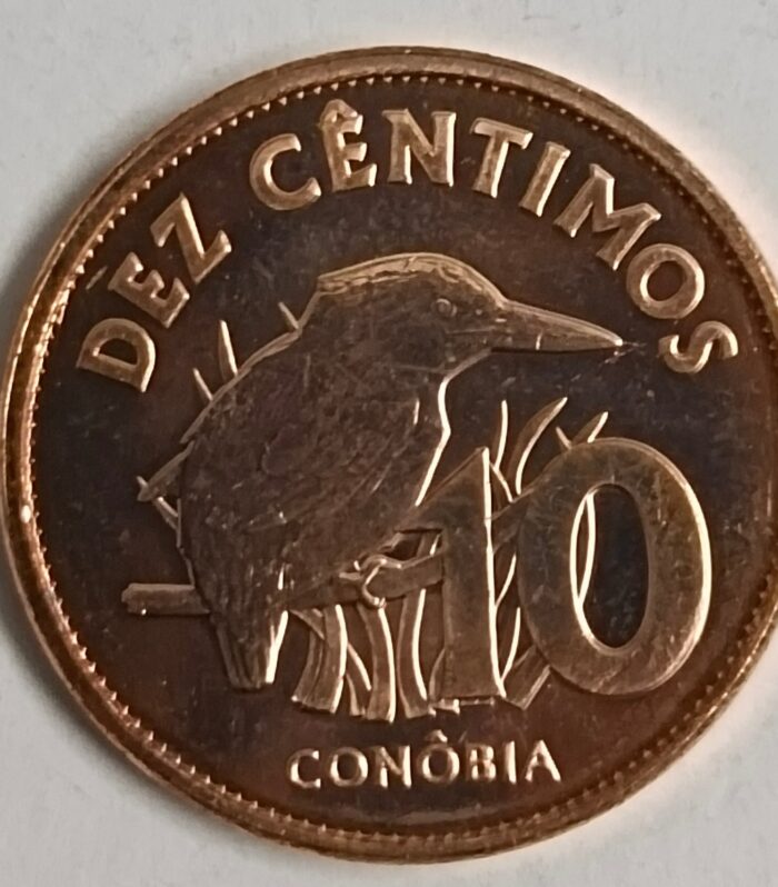 Sao tome and principe 10 centimos 2017 world coin kingfisher